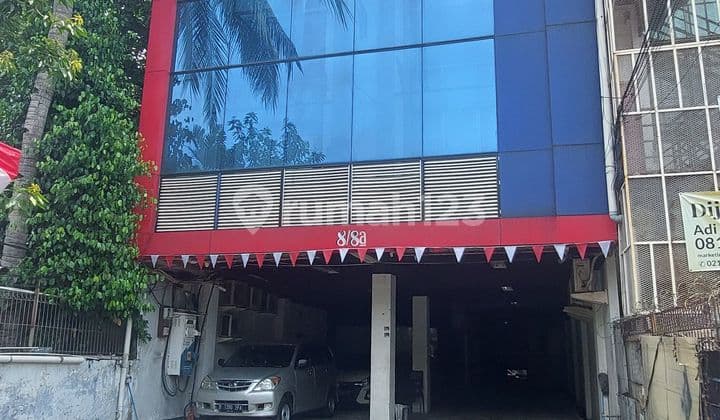 5-Story Shop House on West Minangkabau Street, Pasar Manggis, Setiabudi. Close to Manggarai.