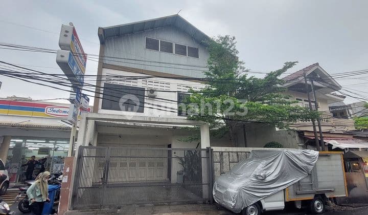 Rumah Di Jl Bekasi Timur, Cipinang Besar Utara, Jatinegara. Dkt Ke Tol Cililitan
