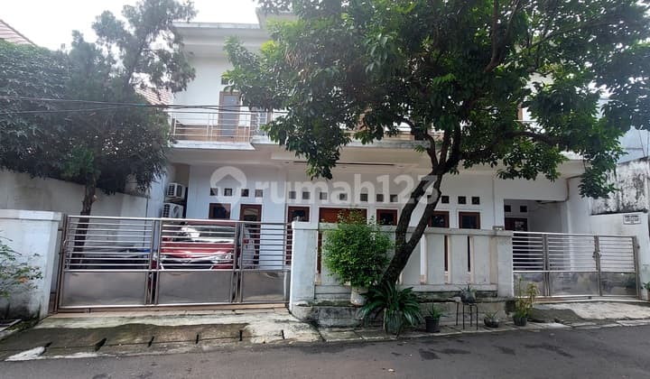 Rumah Apik 2 Lantai Di Jl Kober, Pondok Cina, Beji. Selangkah Ke Jl Raya Margonda