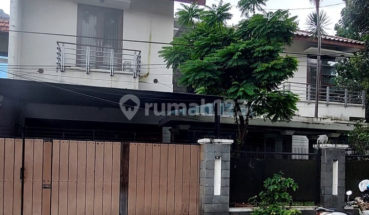 Rumah Mewah 2 Lantai Di Jl Panglima Polim, Kebayoran Baru. Dkt Ke Jl Darmawangsa
