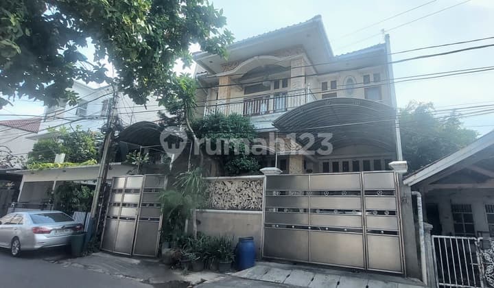 Rumah Apik 2 Lantai Di Jl Kikir, Kayu Putih, Pulogadung. Dkt Ke Rawamangun