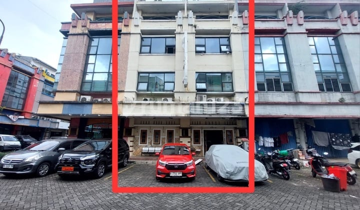 Ruko Gandeng 4.5 Lantai di Duta Mas Fatmawati, Cipete Utara, Kebayoran Baru
