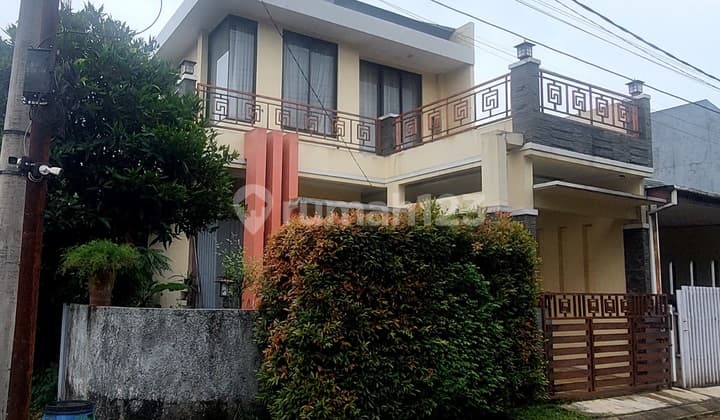 Rumah 2 Lantai di Bukit Golf Riverside Cibibur Cluster Orchid, Gunung Putri, Bogor