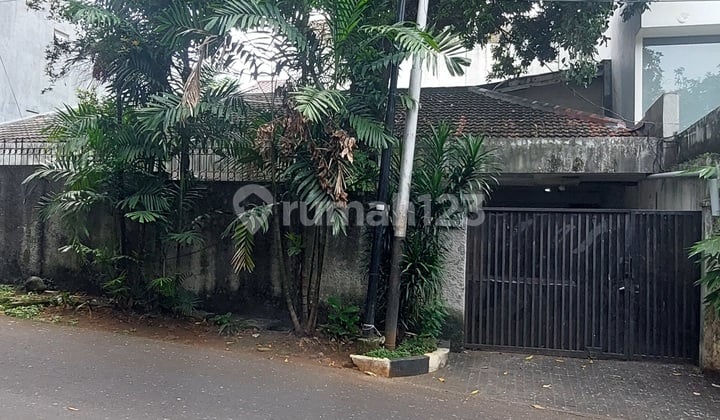 Rumah Lama 1 Lantai Di Taman Radio Dalam, Gandaria Utara, Kebayoran Baru