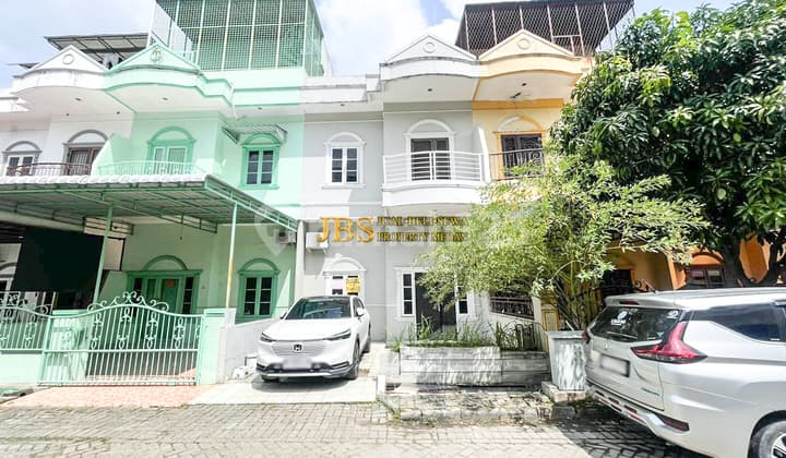 Dijual Rumah 2,5 Tingkat di Komplek Cemara Asri Jalan Kiwi