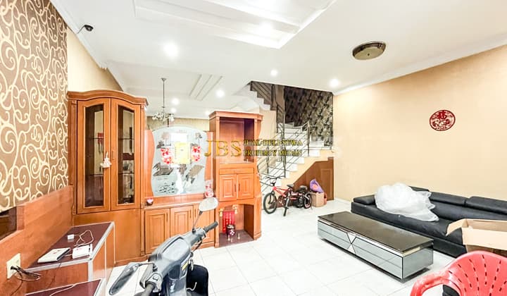 For Sale/For Rent Villa in Jemadi Mas Complex, Jemadi Street - Krakatau