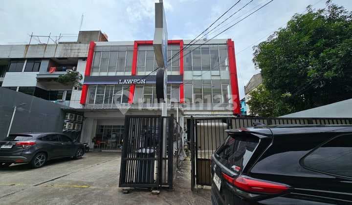 Disewakan Ruko 3 Lantai Siap Pakai, di Cipulir Jakarta Selatan