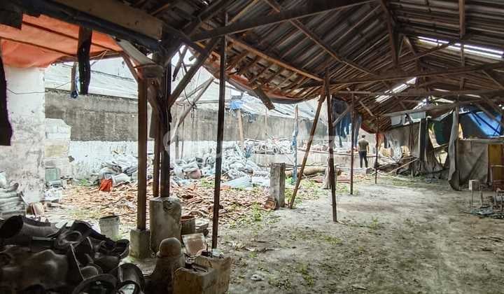 Tanah di Tangerang Kota, Hadap Selatan, SHM