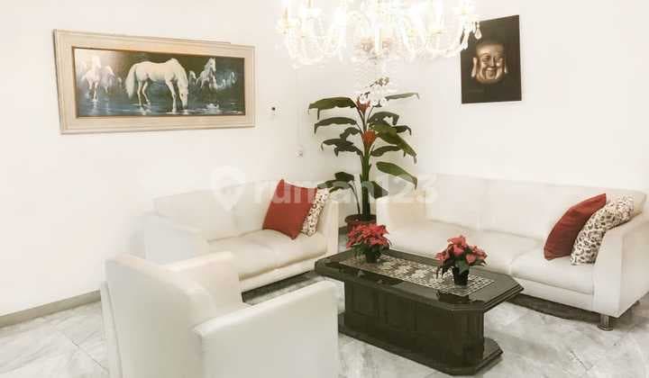 Rumah Hook Siap Huni di Green Garden Jakarta Barat