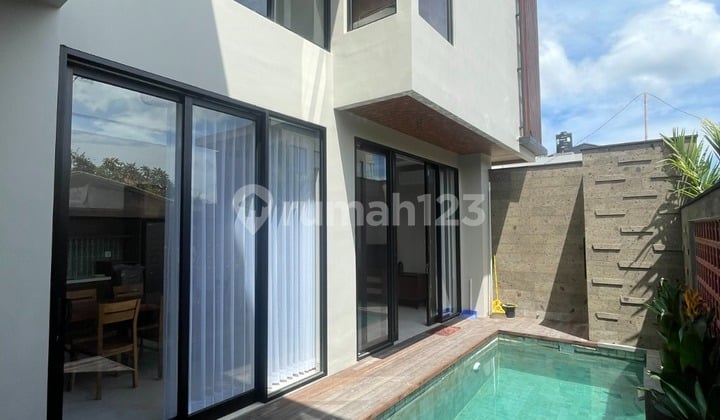 Dijual Villa Di Jl. Kayu Tulang, Teratai Grand Village, Bali