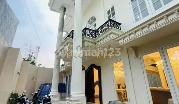 Dijual Cepat Rumah SHM 2 Lantai di Banda Kemang, Jakarta Sekatan