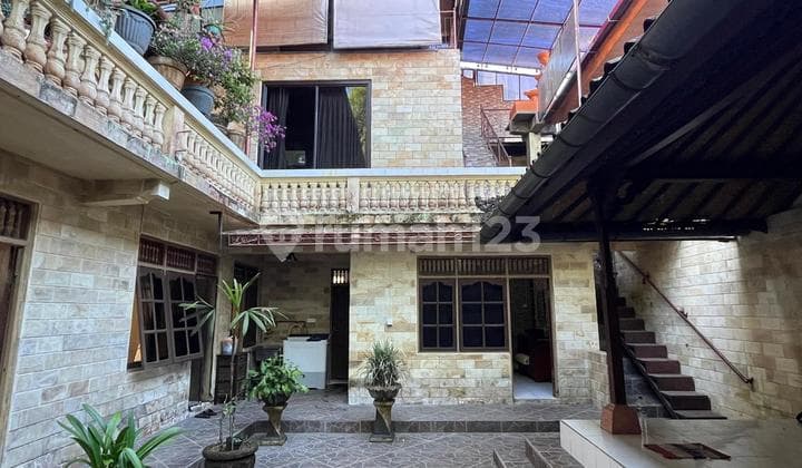 Villa for Sale on Jl. Kayuambua, Bali