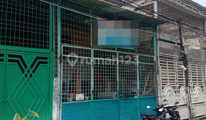 House for Sale in Taman Cosmos, Kedoya, West Jakarta