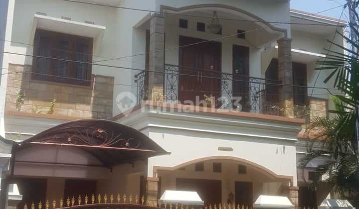 DIJUAL Rumah Siap Huni 2 Lantai di Kampung Ambon