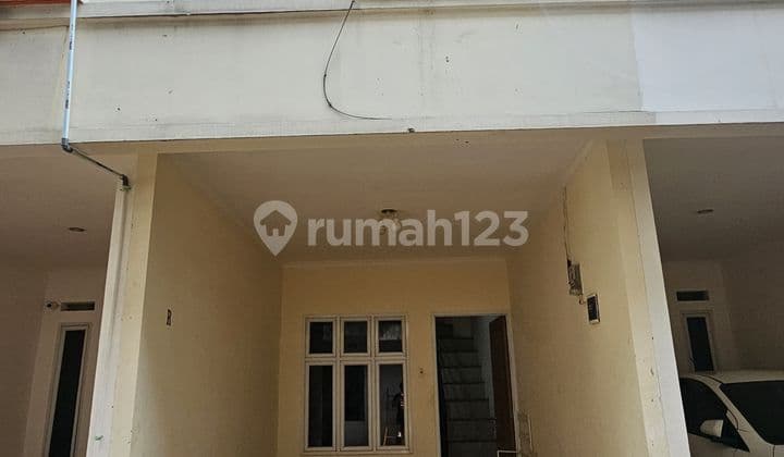 For Sale House in Cempaka Putih Timur, Area 23M2