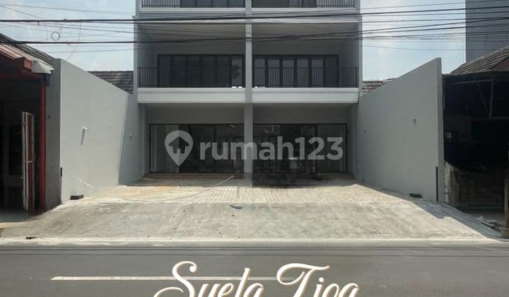 New shophouse, only 2 units available, size 5 x 25 meters, eligible for mortgage (KPR), Rawa Buntu BSD.
