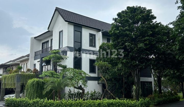 Rumah 3 Lantai Split Level Ada Kolam Renang Puspita Loka BSD