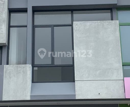 Ruko siap pakai 2 lantai lokasi super strategis dekat tol dekat sekolah Anggrek Loka 65 BSD