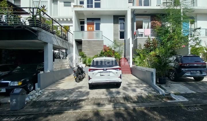 Rumah Bagus Cocok Sekali Tuk Hunian Dilingkungan Nyaman Cirendeu