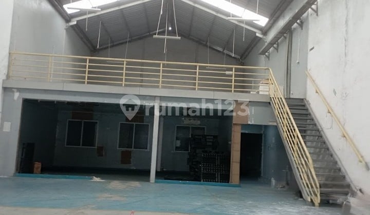 Gudang Siap Pakai di Sawangan Bojongsari Dekat Mall The Park