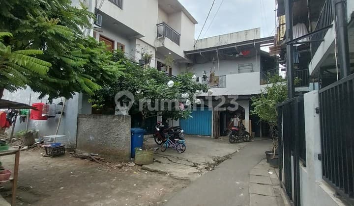Rumah Tinggal 3lantai Ada 30 Pintu Kontrakkan