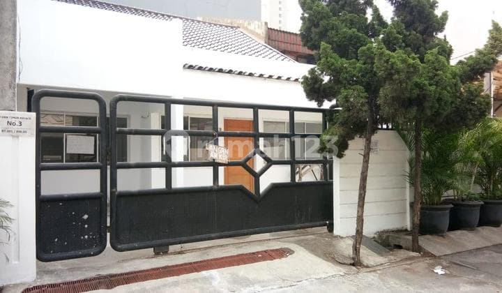 FOR RENT House in Tanjung Duren - West Jakarta