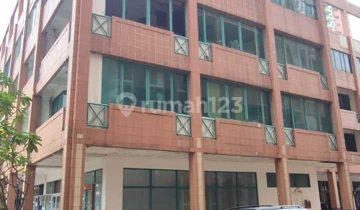 For Sale Rukan Graha Cempaka Mas Position at Hook