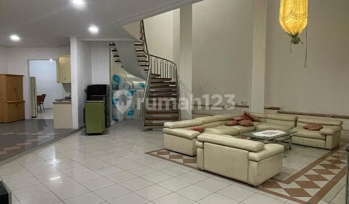 Disewakan Rumah Bagus Pluit Timur Residence