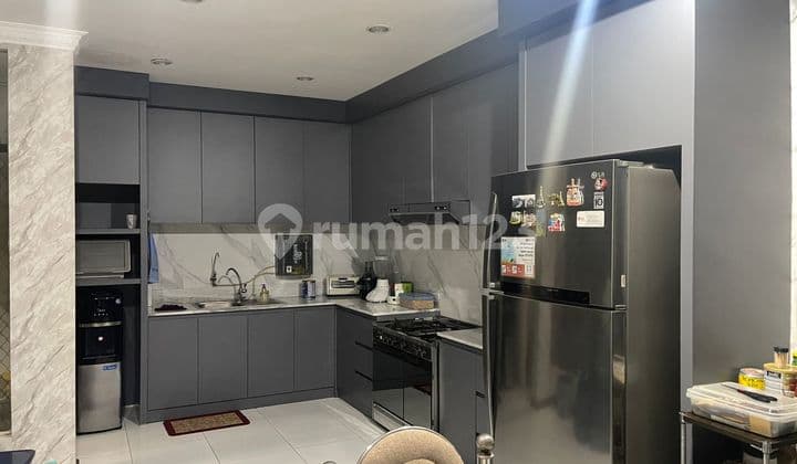 For Sale Nice Ready-to-Occupy House in Muara Karang!