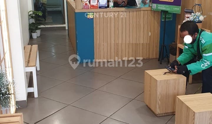 Disewakanthn Ruko Strategis Harga Menarik di Tebet