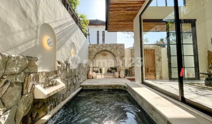 Lease hold 2 bedrooms Villa 95m² Best spot in seminyak area