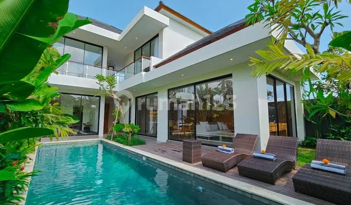 Modern contemporary style villa 3BR Luas 310m2 Mas Ubud