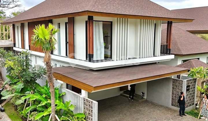 Luxury House in Jimbaran Bali - cluster one gate