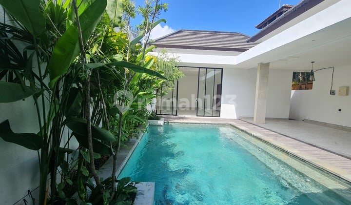 Leasehold villa 3 bedrooms 280m2 Petitenget kerobokan