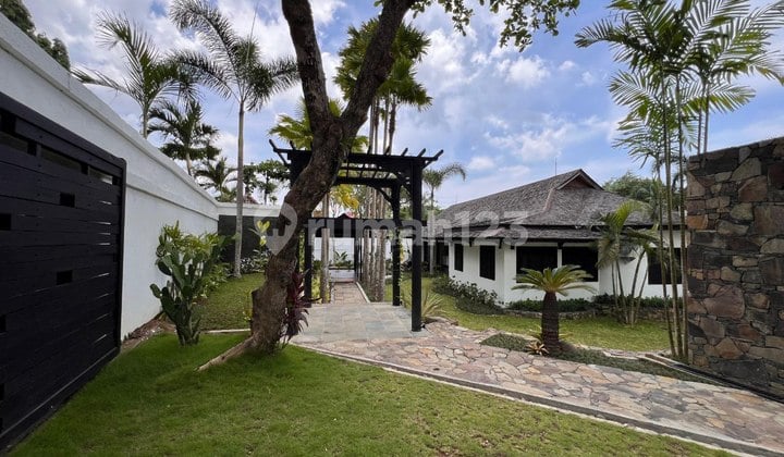 Luxury Villa 5 Bedrooms 2300m2 In Green Lot Munggu Near Canggiu