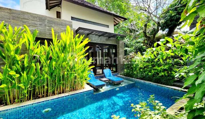 2 bedrooms Villa 245m² dekat Pantai Seminyak