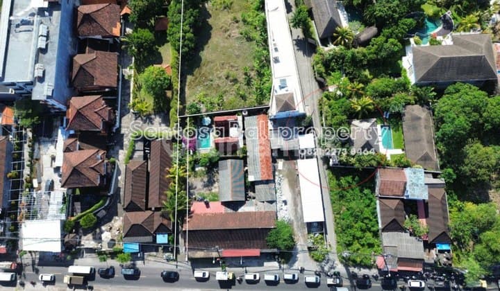 Tanah di jl uluwatu Pecatu , kuta selatan 1500m2 , lingkungan villa