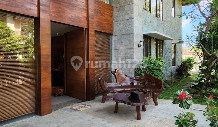 Modern Balinese Villa 6 Bedrooms 845m2 di Gita kencana Karang Mas Jimbaran