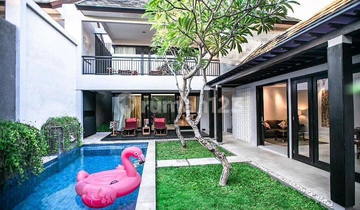 2 Bedroom Villa 200m2 Dalam Komplek Villa di Seminyak Bali