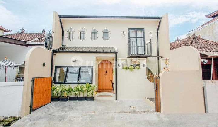 Rumah Cantik di Berawa Canggu 2 Bedrooms 110M2