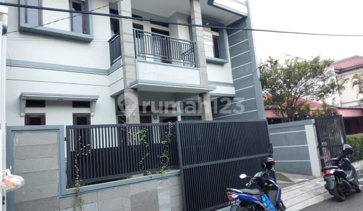 Rumah Baru 2 Lantai, Bagus di Turangga, Buah Batu, Siap Huni