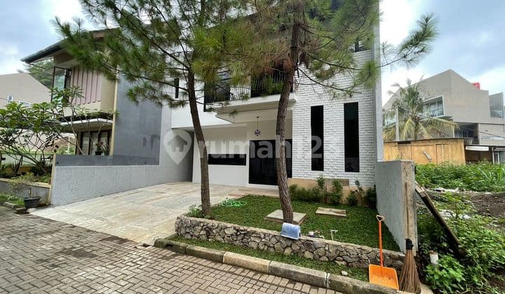 Rumah 2 Lantai, Indent di Komplek Papyrus Terrace Geger Kalong