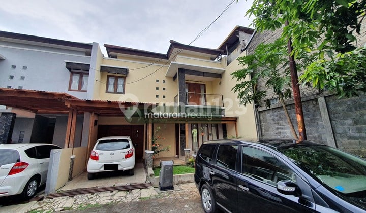 Rumah Sangat Bagus Siap Huni, Dalam Cluster, Dago, Bandung Utara