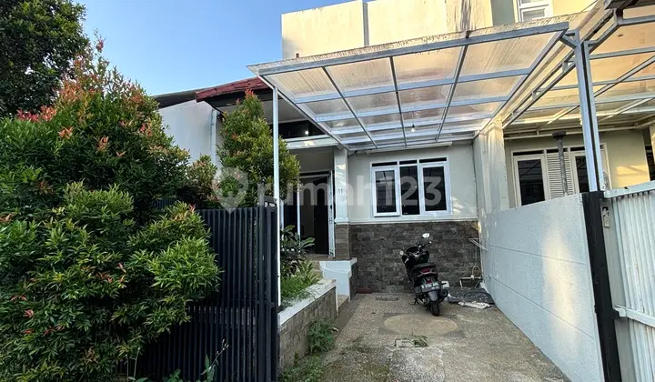 Rumah Bagus 2 Lantai Siap Huni di Komplek Pondok Hijau, Bandung