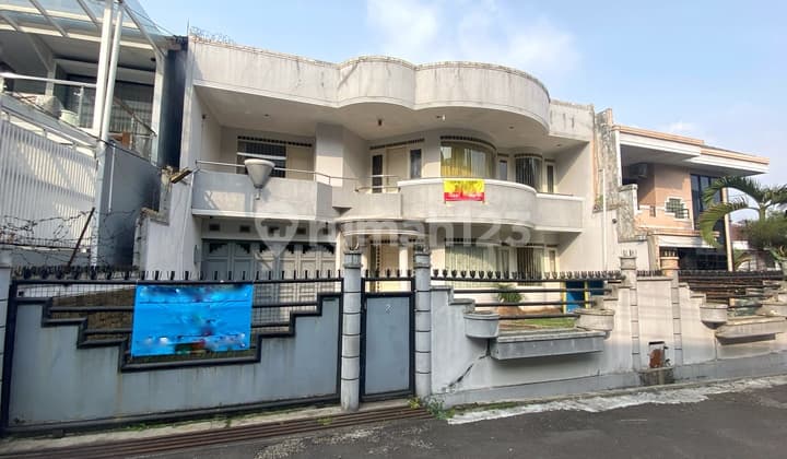 Rumah 2 Lantai Bagus untuk Kanto, Setra Indah Pasteur, Furnished