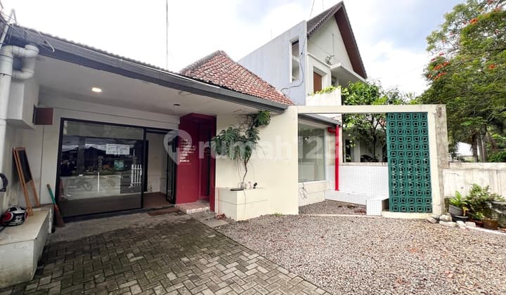 Rumah 1 Lantai Sangat Bagus untuk Usaha/ Kantor, Sayap Jalan Riau