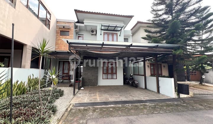 Rumah Lux 2 Lantai Full Furnished, Dapat City View di Cigadung