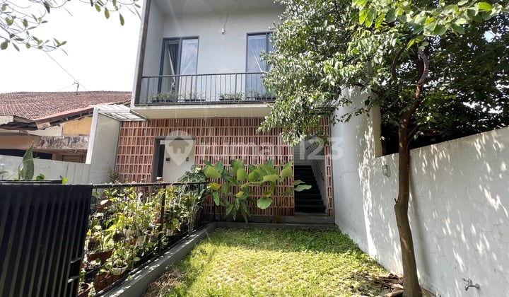 Rent Pavilion on the 2nd Floor, Cilaki/Supratman Wing, Good