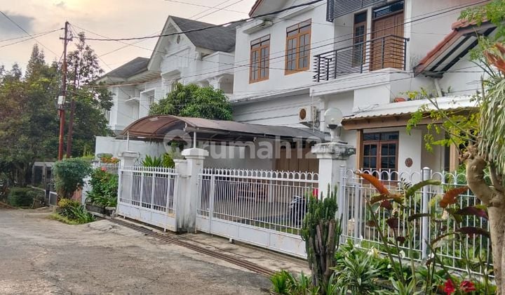 Luxurious 2-Story Fully Furnished House in Geger Kalong Elite Complex