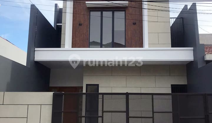For Rent: 2-Story House in Rungkut Asri Tengah